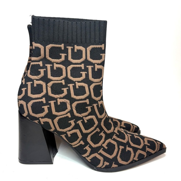 Chic Designer Patterned Ankle Boots - Black and Tan - Picture 3 of 8
